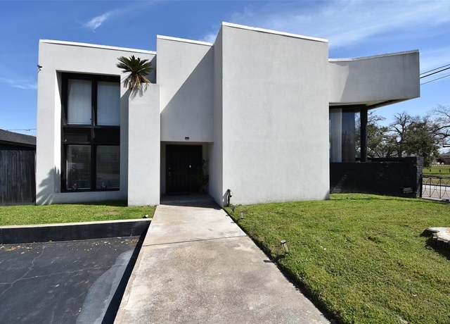 Property at 4802 Elser St, Houston, TX 77009, 5 beds, 4 baths