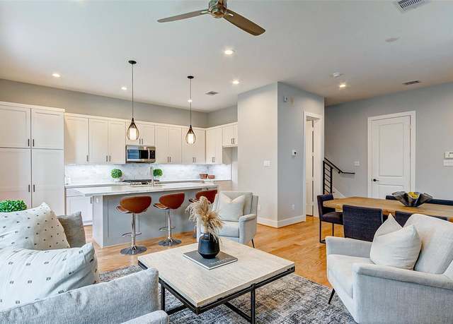 Property at 1838 W Tidwell Rd, Houston, TX 77091, 3 beds, 2.5 baths