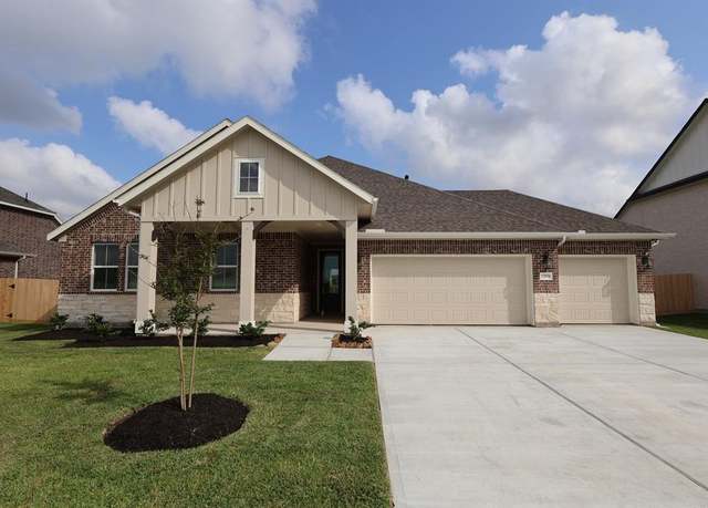 Property at 12919 Old Fashion Cir, Mont Belvieu, TX 77535, 4 beds, 2 baths