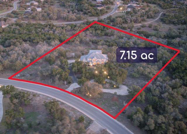 Property at 359 Cambridge Dr, New Braunfels, TX 78132, 4 beds, 3.5 baths