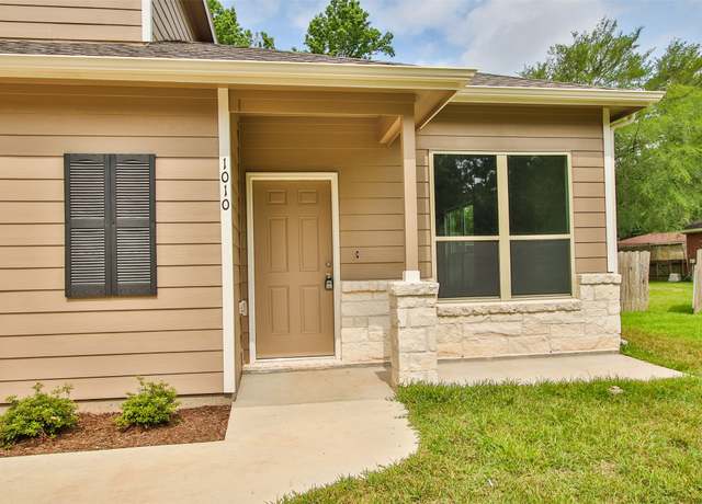 Property at 1010 Columbia Riv, Montgomery, TX 77316, 3 beds, 2.5 baths