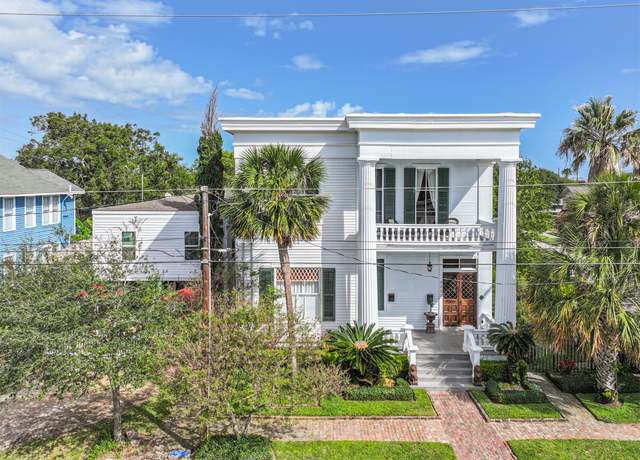 Property at 2222 35th St, Galveston, TX 77550, 5 beds, 3 baths