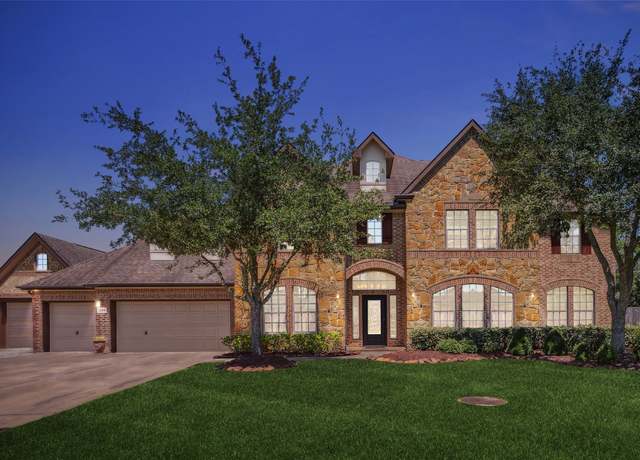 Property at 2414 Lakeway Dr, Friendswood, TX 77546, 6 beds, 4.5 baths