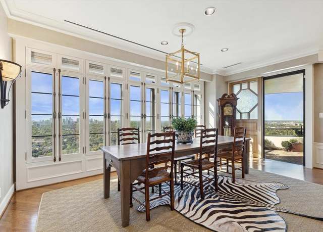 Property at 2121 Kirby Dr Unit 21NW, Houston, TX 77019, 3 beds, 3.5 baths