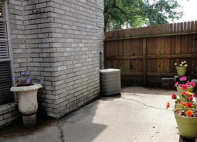 Property at 17465 Red Oak Dr #7465, Houston, TX 77090, 2 beds, 2.5 baths