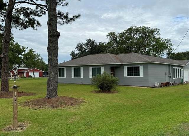 Property at 1239 Fm 1160 Rd, Louise, TX 77455, 3 beds, 2 baths