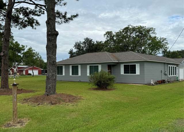 Property at 1239 Fm 1160 Rd, Louise, TX 77455, 3 beds, 2 baths
