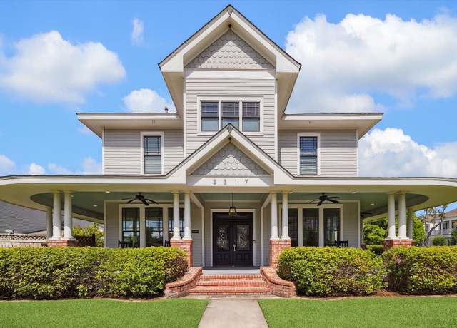 Property at 2317 Ashland St, Houston, TX 77008, 4 beds, 3.5 baths