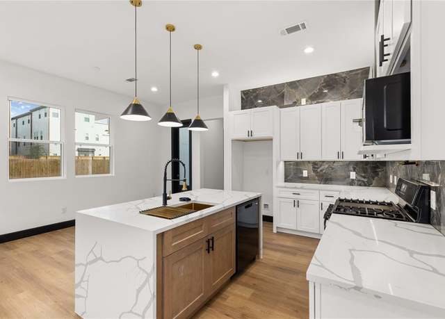 Property at 4443 Gunter St, Houston, TX 77020, 3 beds, 2.5 baths