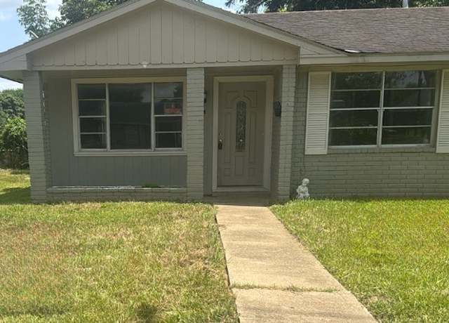 Property at 503 Willow St, Rosenberg, TX 77471, 3 beds, 1 bath