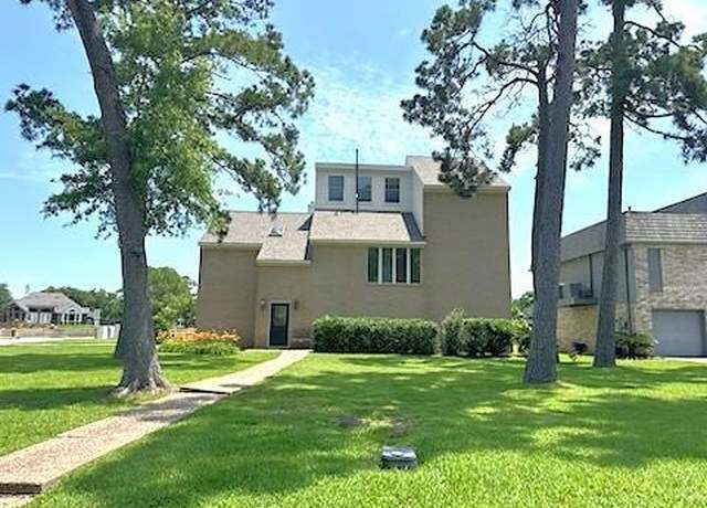 Property at 3203 Bayou Dr, La Porte, TX 77571, 4 beds, 2.5 baths
