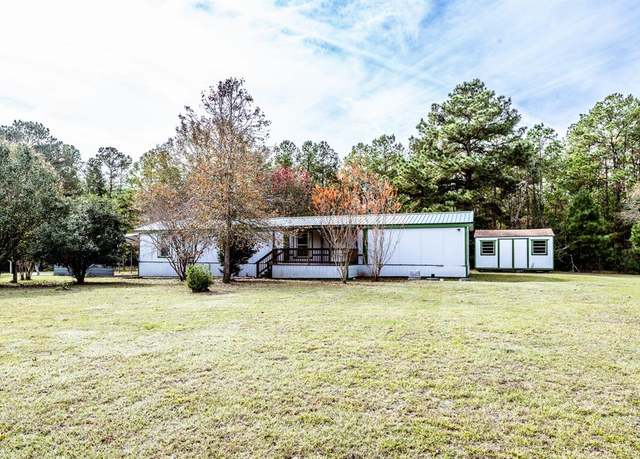 Property at 400 Marina Dr, Trinity, TX 75862, 3 beds, 2 baths