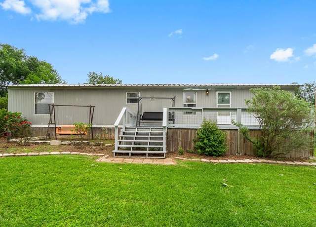 Property at 434 Muscovy Trl, Livingston, TX 77351, 2 beds, 1.5 baths