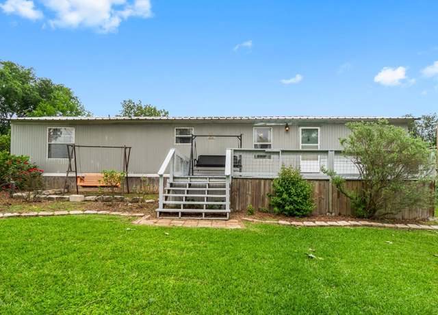 Property at 434 Muscovy Trl, Livingston, TX 77351, 2 beds, 1.5 baths