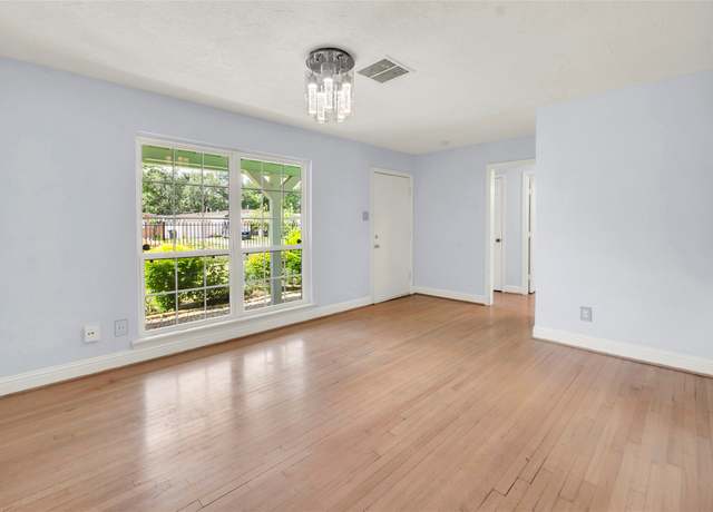 Property at 642 Arvana St, Houston, TX 77034, 4 beds, 2 baths