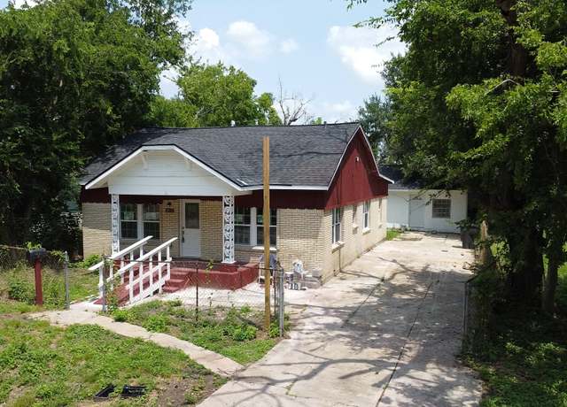 Property at 9611 E Avenue J, Houston, TX 77012, 4 beds, 3 baths