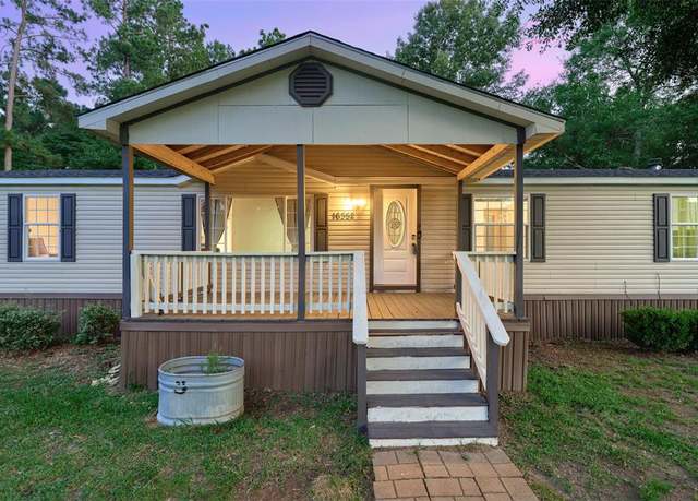 Property at 16352 Crockett Xing, Conroe, TX 77303, 4 beds, 2 baths