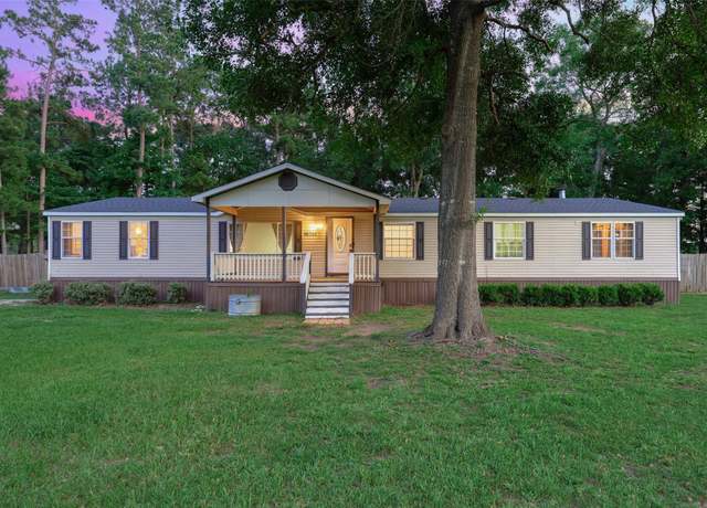 Property at 16352 Crockett Xing, Conroe, TX 77303, 4 beds, 2 baths