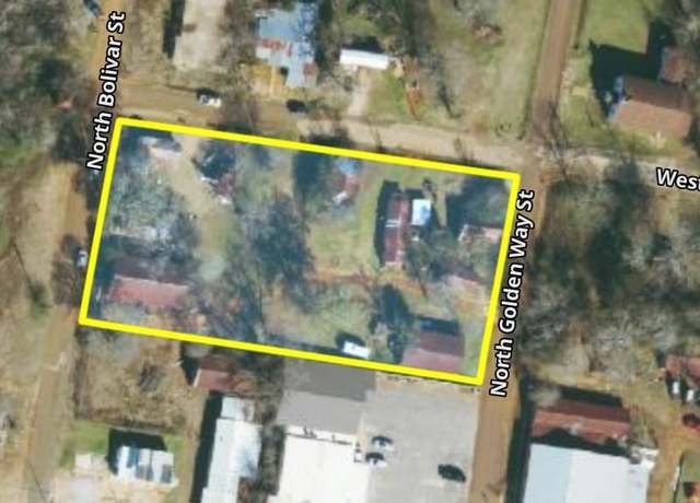 Property at 110 N Bolivar St, San Augustine, TX 75972, 2 beds, 1 bath