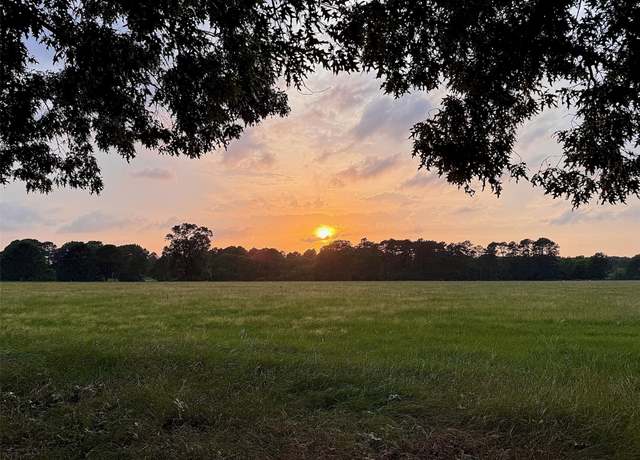 Property at 934 Jones Rd, New Waverly, TX 77358