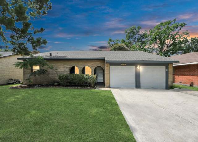 Property at 1833 El Mar Ln, Seabrook, TX 77586, 3 beds, 2 baths