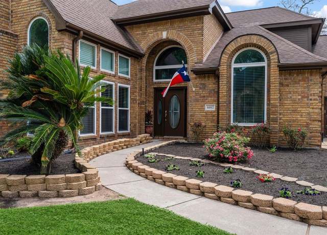 Property at 8002 17th Green Dr, Humble, TX 77346, 4 beds, 3.5 baths
