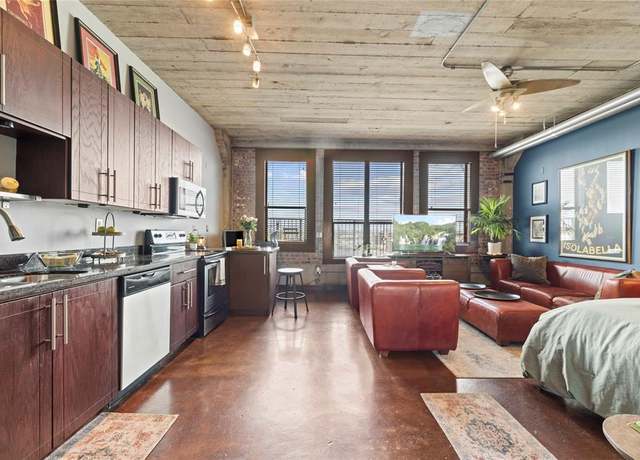 Property at 2205 Mckinney St #405, Houston, TX 77003, 1 bed, 1 bath
