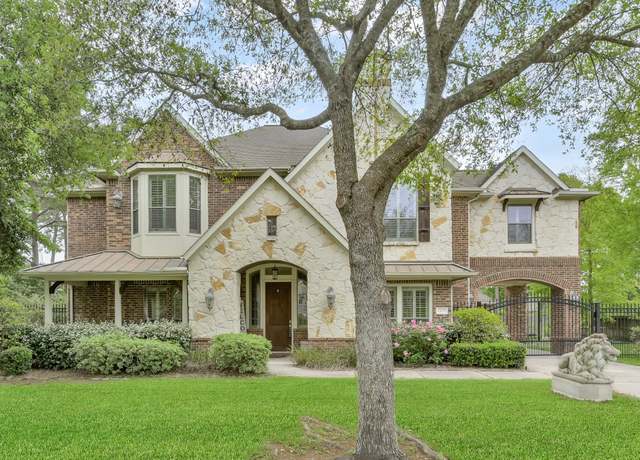 Property at 13221 Autumn Ash Dr, Conroe, TX 77302, 4 beds, 3.5 baths