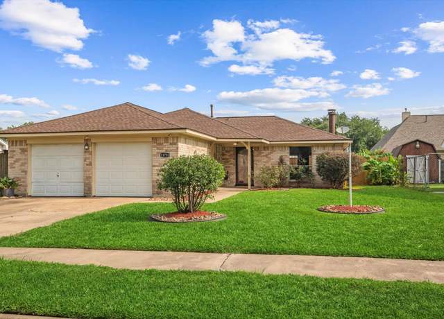 Property at 11731 Bexar Dr, La Porte, TX 77571, 3 beds, 2 baths