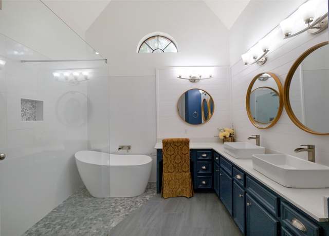 Property at 1114 Plantation Dr, Richmond, TX 77406, 4 beds, 3.5 baths