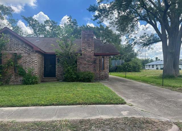 Property at 3014 Elysian St, Houston, TX 77009, 2 beds, 1.5 baths