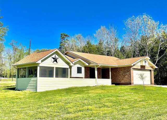 Property at 268 Lake Dr, Onalaska, TX 77360, 3 beds, 2 baths