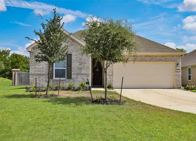 Property at 5703 Texas Sage Dr, Rosenberg, TX 77469, 3 beds, 2 baths