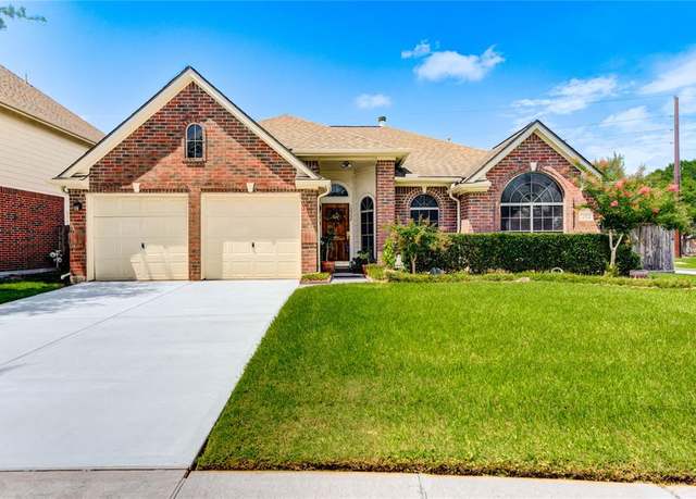 Property at 12302 Meadowglen Dr, Meadows Place, TX 77477, 4 beds, 2 baths