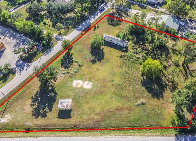 Property at 11709 Veterans Memorial Dr, Houston, TX 77067