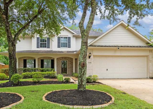 Property at 13426 Summer Villa Ln, Houston, TX 77044, 4 beds, 2.5 baths