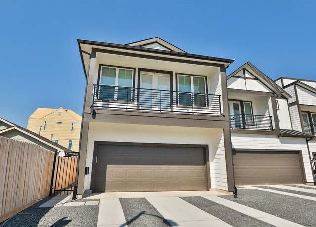 Property at 117A E 43rd St, Houston, TX 77018, 3 beds, 2.5 baths