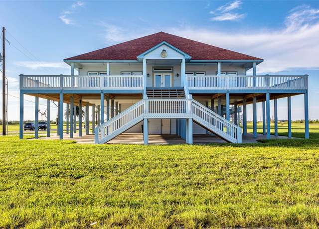 Property at 808 Camino Dr, Crystal Beach, TX 77650, 4 beds, 3 baths