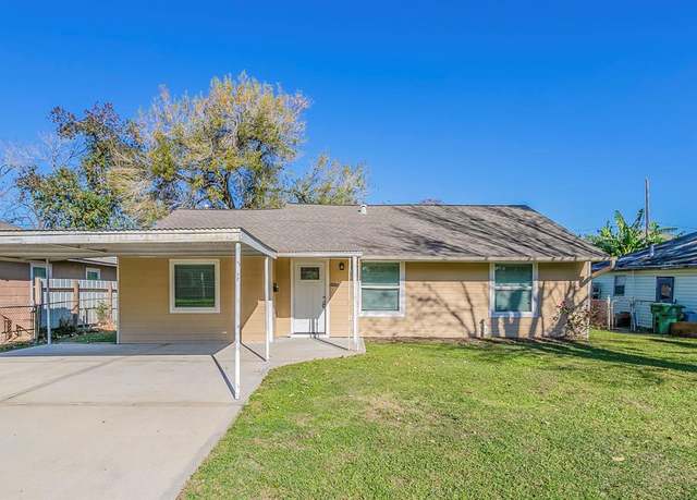 Property at 5905 Southmont St, Houston, TX 77033, 3 beds, 1 bath