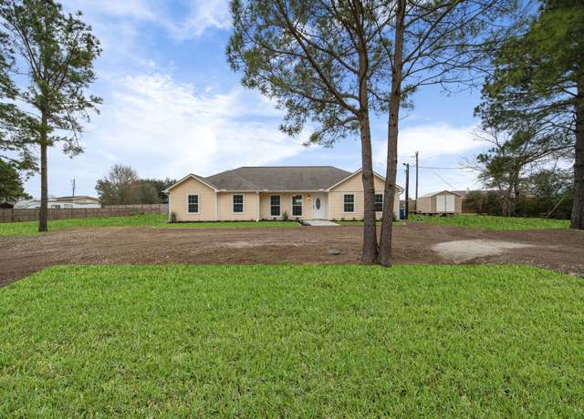 Property at 704 Johnson Ln, Prairie View, TX 77484, 5 beds, 3 baths