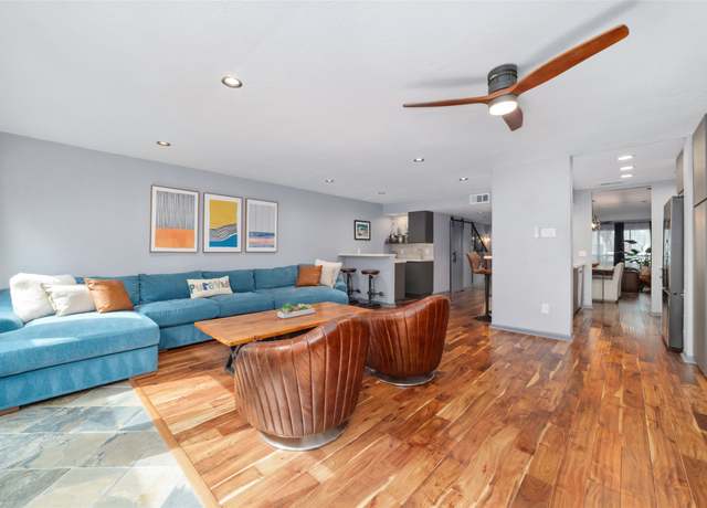 Property at 8924 Chatsworth Dr, Houston, TX 77024, 2 beds, 2.5 baths