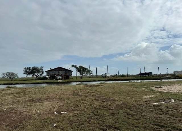 Property at Lots 532 & 533 Mariner St, Sargent, TX 77414