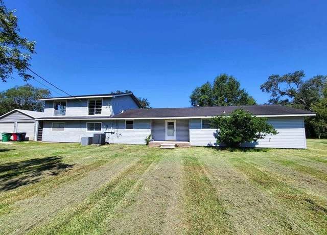 Property at 20914 Highway 35, Sweeny, TX 77480, 5 beds, 4 baths