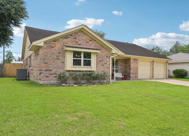 Property at 8915 Roos Rd, Houston, TX 77036, 3 beds, 2 baths