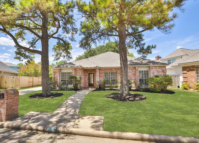 Property at 8007 Tustin Dr, Houston, TX 77095, 4 beds, 2 baths