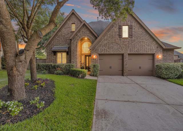 Property at 111 Pinnacle Ridge Ct, Montgomery, TX 77316, 4 beds, 3.5 baths