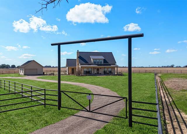 Property at 24011 Old Howth Rd, Hempstead, TX 77445, 3 beds, 2.5 baths