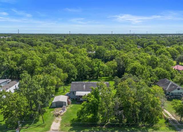 Property at 9710 Harvest Acres Dr, Manvel, TX 77578, 2 beds, 2 baths