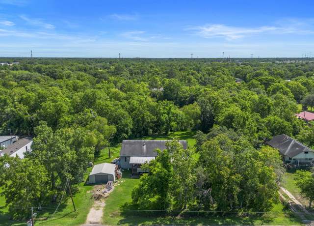 Property at 9710 Harvest Acres Dr, Manvel, TX 77578, 2 beds, 2 baths