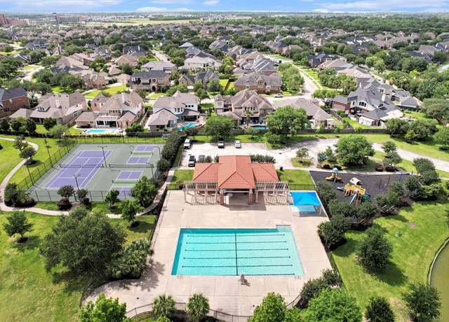 Property at 1557 Viejo Rd, League City, TX 77573, 4 beds, 3.5 baths